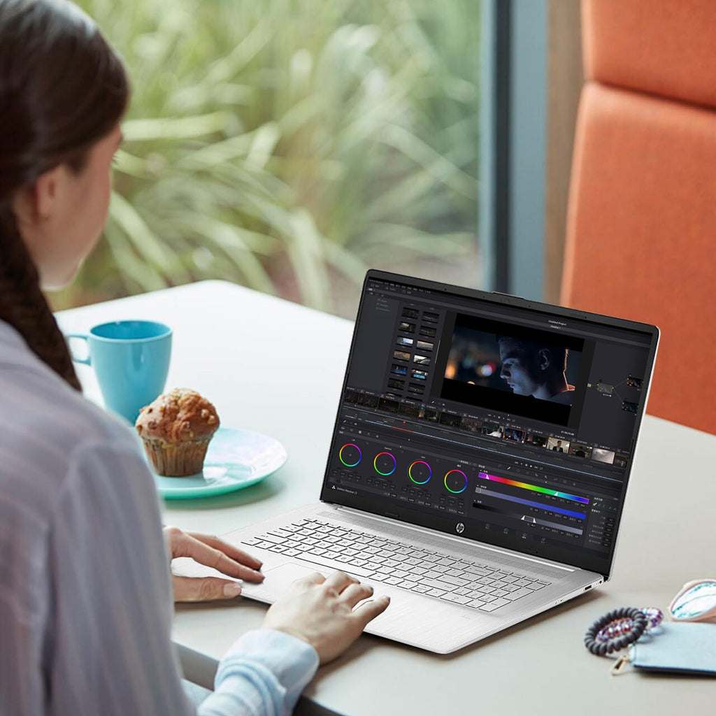 17.3 Inch Touchscreen Intel Core i7 Laptop E345